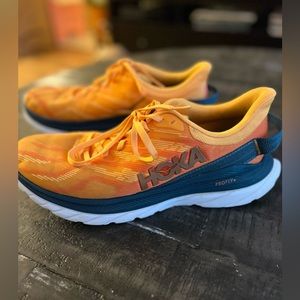 HOKA MACH SUPERSONIC size 10